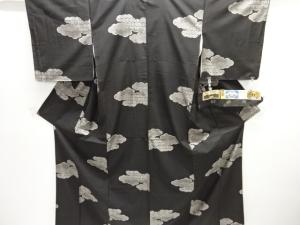 雲に亀甲模様織出し本場泥大島紬着物（9マルキ）